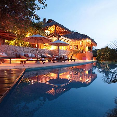 Amuleto Hotel Ixtapa  Exterior photo
