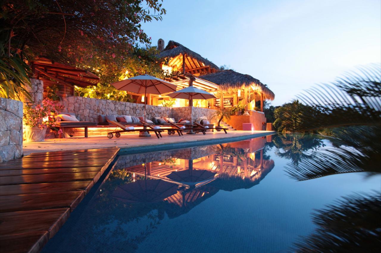 Amuleto Hotel Ixtapa  Exterior photo