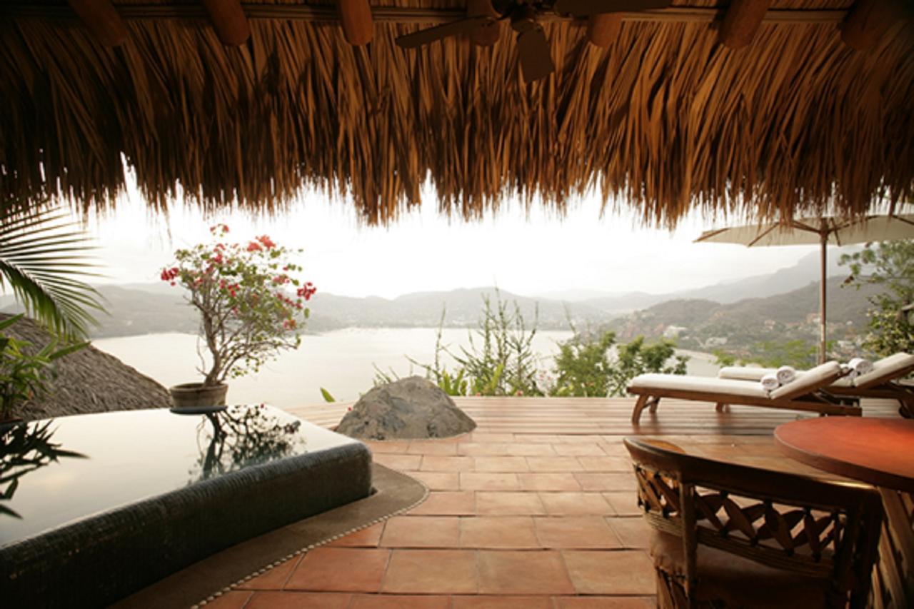 Amuleto Hotel Ixtapa  Exterior photo