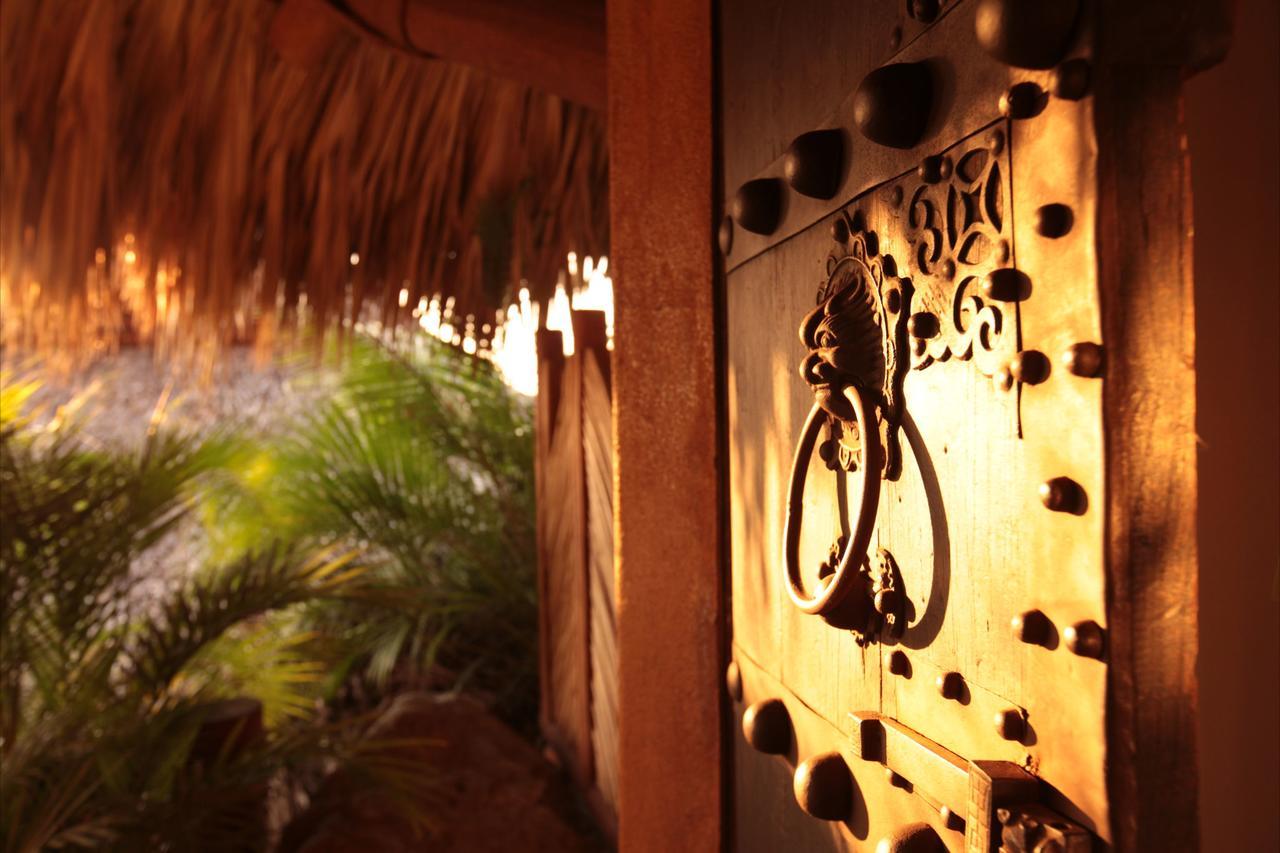 Amuleto Hotel Ixtapa  Exterior photo