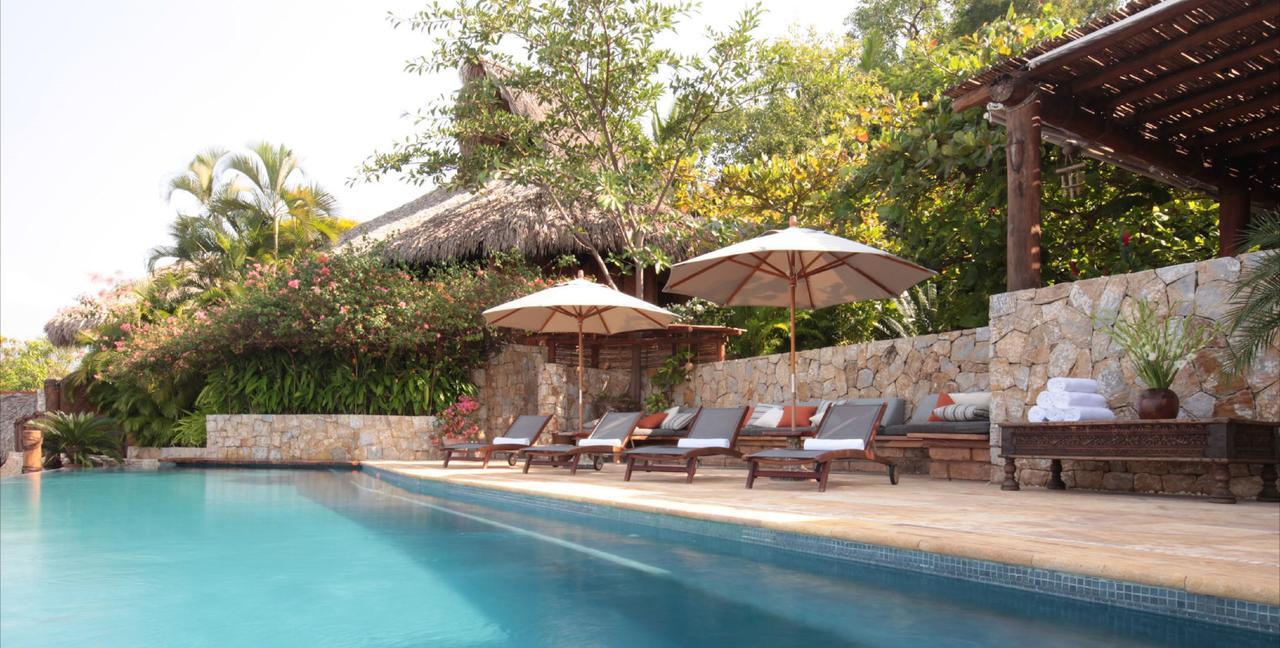 Amuleto Hotel Ixtapa  Exterior photo